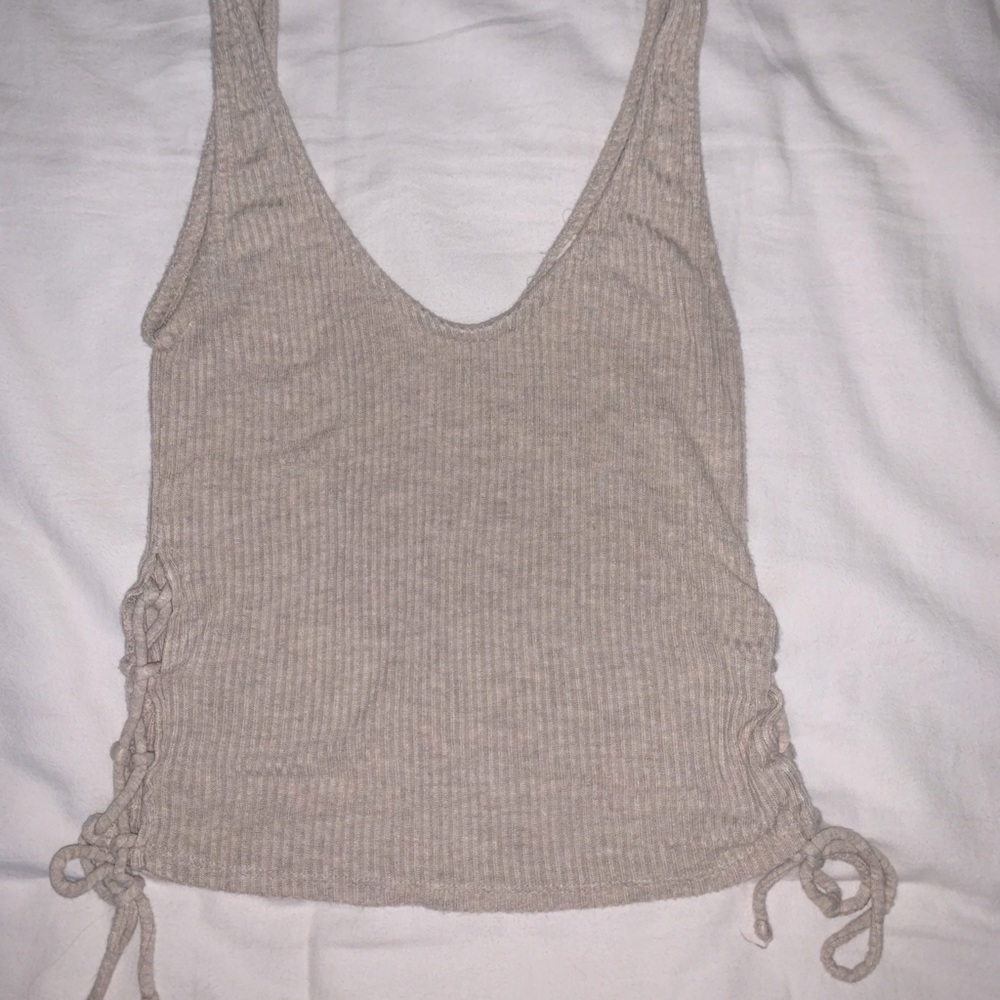 beige crop top